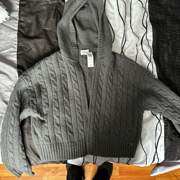 Sunday Best Octavia Aritzia XS NWT Cable Knit Cropped Sweater Grey - Picture 2 of 8